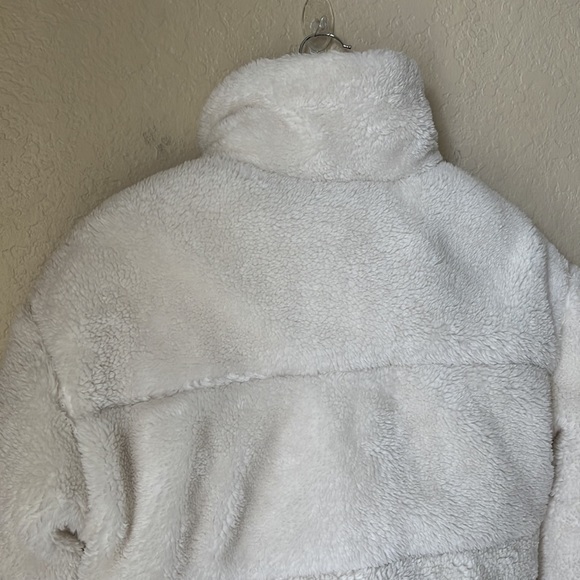 alo white Sherpa jacket - Picture 11 of 13